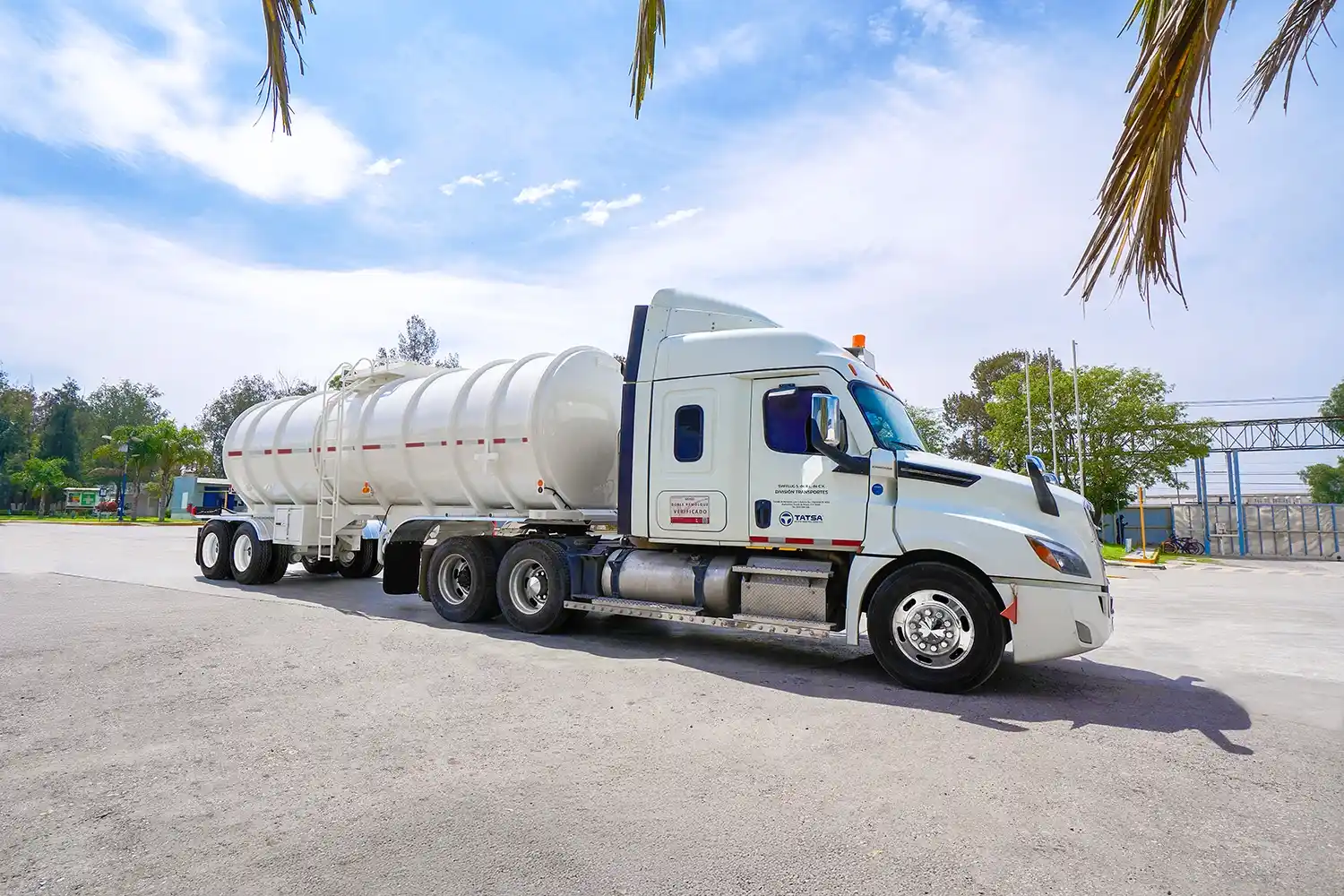 SEMIRREMOLQUE REFINADOS LATERAL TATSA zon